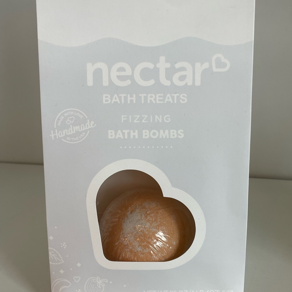 NWT - Nectar Fizzing Bath Bombs